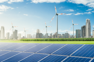 Fernando Trabach ressalta que adotar energia renovável nas cidades é essencial para reduzir emissões e criar ambientes urbanos mais sustentáveis.