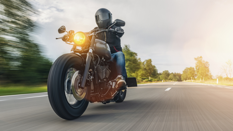 Conheça com Felipe Schroeder dos Anjos a engenharia por trás da velocidade extrema: a importância da aerodinâmica nas supermotos.