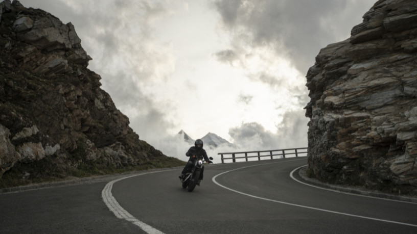 Felipe Schroeder dos Anjos revela como a aerodinâmica é essencial para o desempenho das motos mais velozes do planeta.