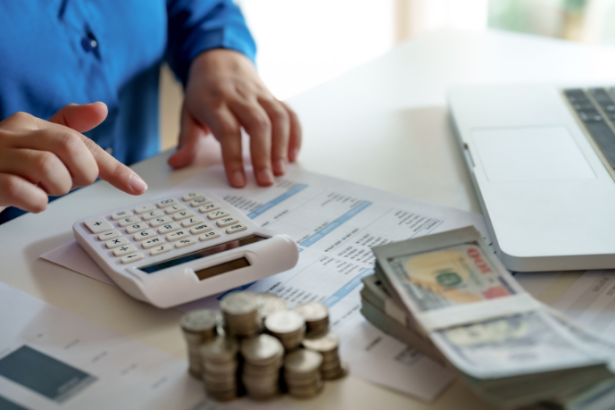 Teciomar Ábila explica como o juros composto pode transformar sua vida financeira com estratégias inteligentes.
