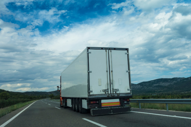 Avantec Transportes mostra como a logística doméstica eficiente transforma a rotina em fluidez e economia de tempo.