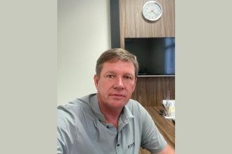 Altevir Seidel indica as melhores plantas para jardinagem em apartamentos, unindo beleza, praticidade e adaptação a ambientes internos.