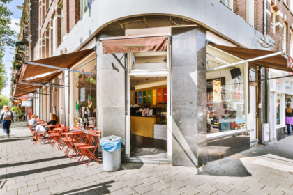 Fachadas ativas fortalecem a interação entre rua e edifício com Alex Nabuco Dos Santos.