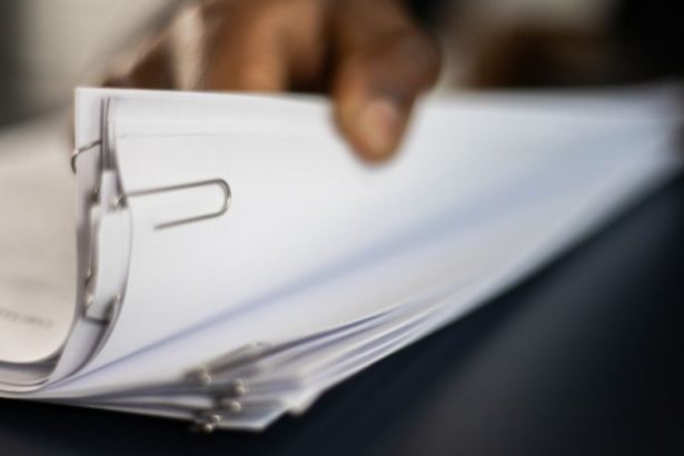 Jeffrey Epstein: crimes, poder e implicações políticas com conexões no Brasil