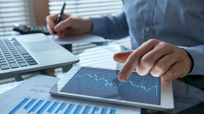 Fraude bilionária no INSS expõe fragilidades do sistema e levanta debate sobre influência política em esquemas financeiros