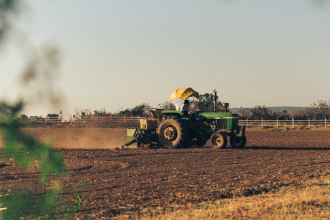 Plano Safra de R$ 570 bilhões: por que a política do crédito rural mexe com bilionários do agro
